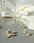 Pearl Triangle Earrings- Goud