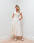 V-hals midi-jurk van Noefie in luxe stof, slow fashion design