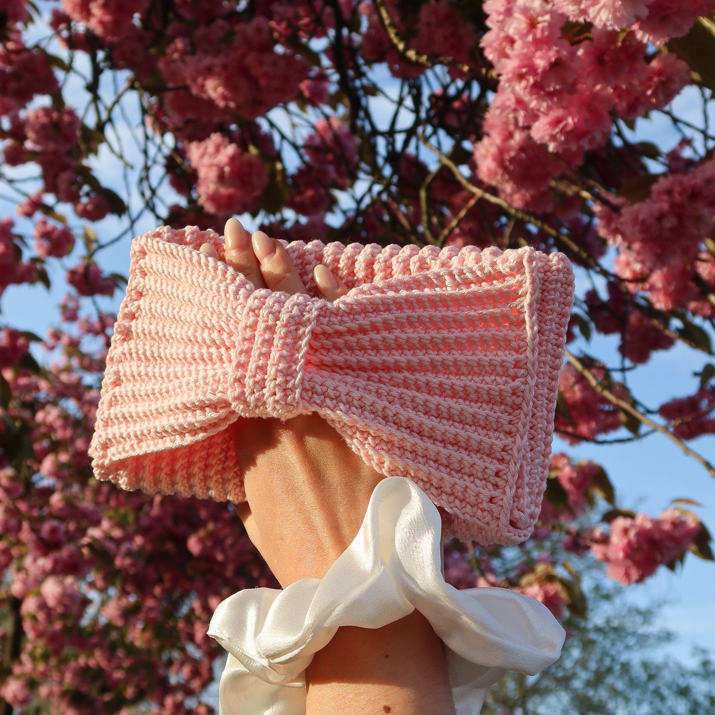 Handmade Crochet Bow Clutch Soft Pink - Noefie