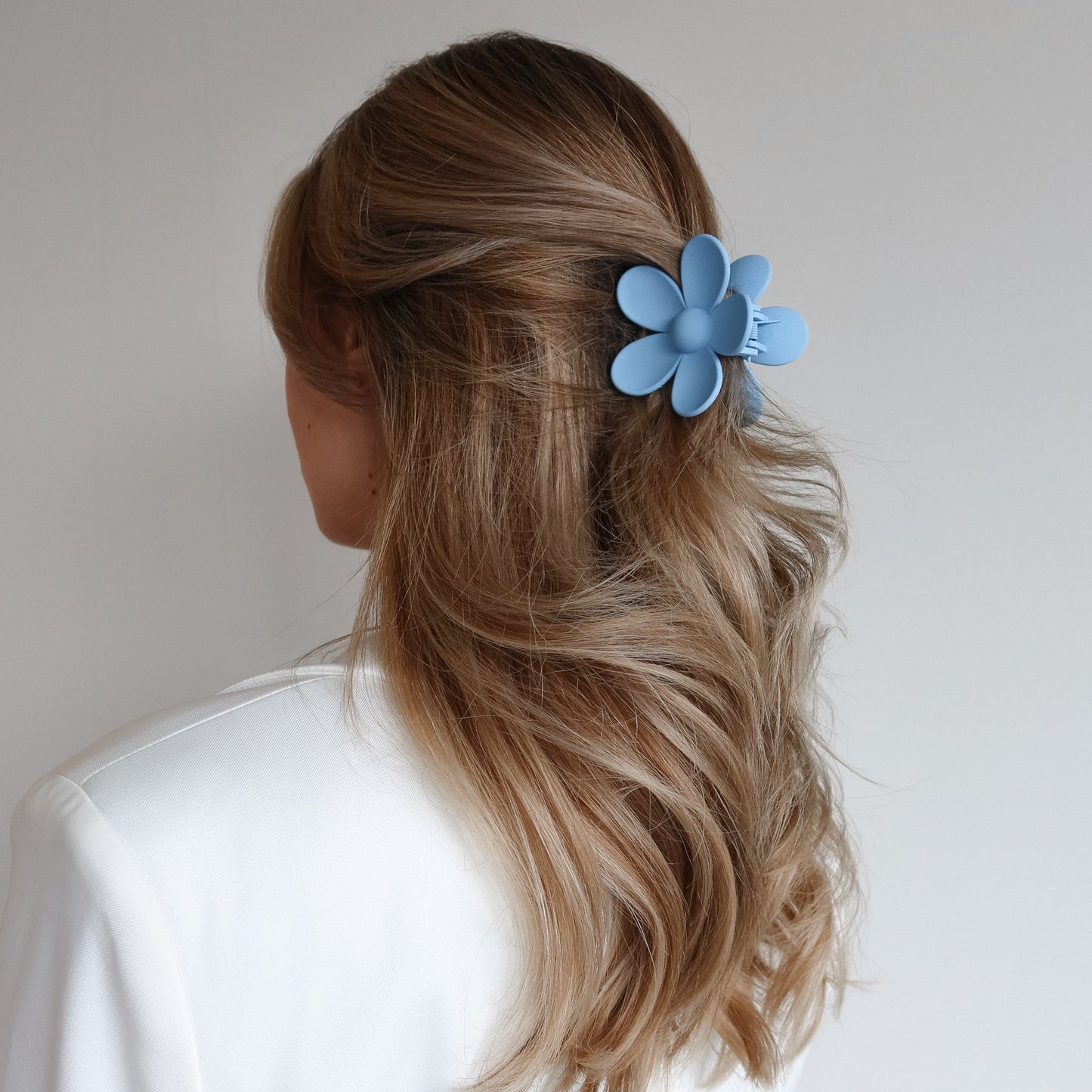 Blossom Bloom Hair Clip - Baby Blue - Noefie
