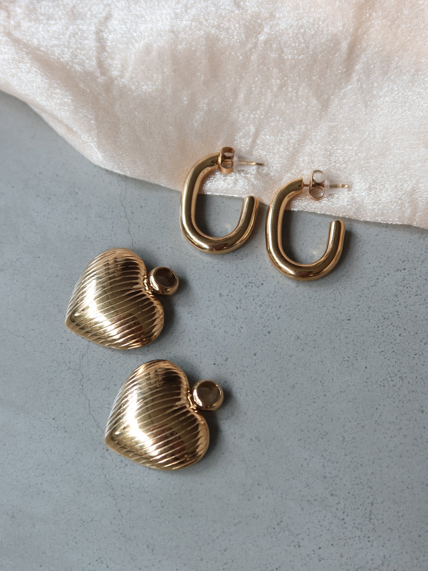 Hoop Earrings with Heart - Goud - Noefie