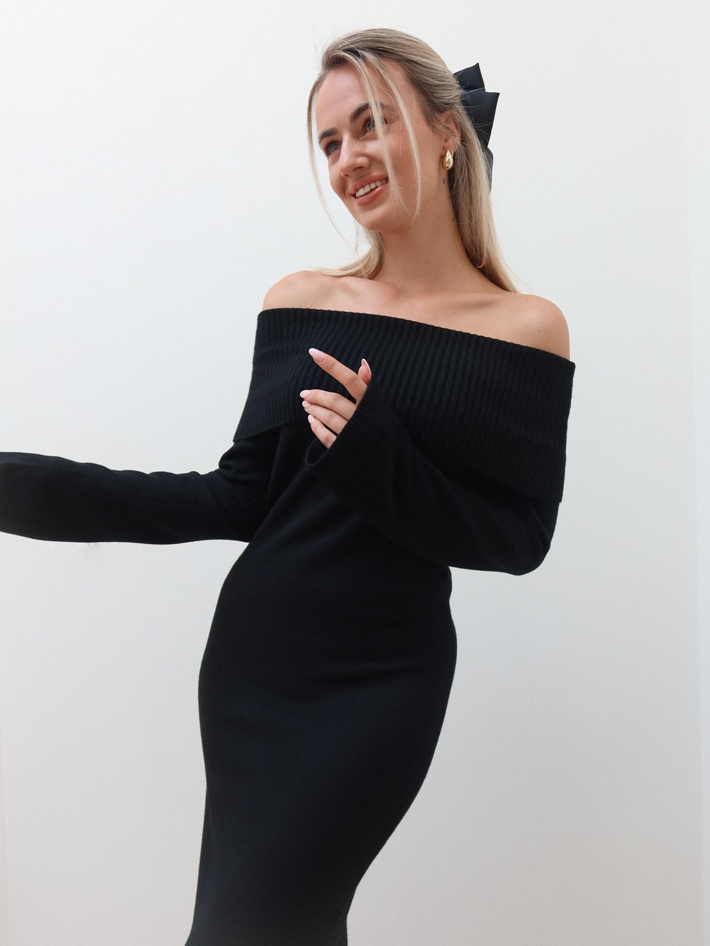 Knitted Off - Shoulder Dress - Zwart - Noefie