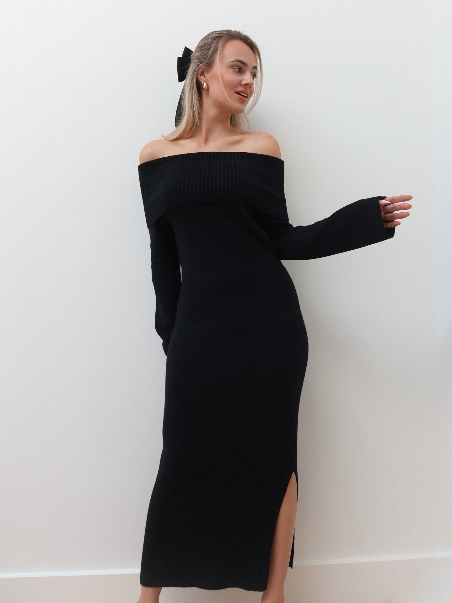 Knitted Off - Shoulder Dress - Zwart - Noefie