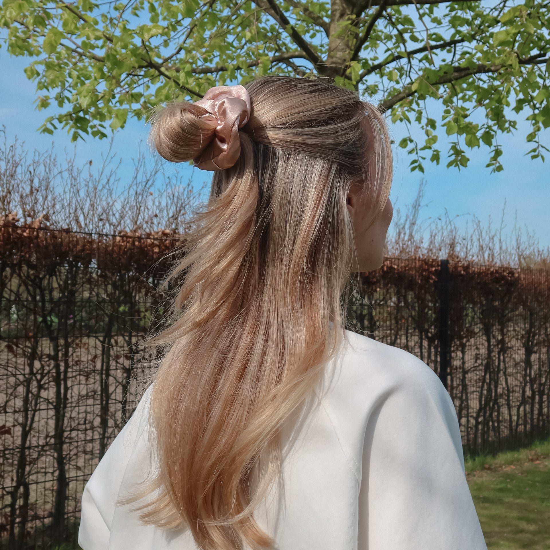 Silk Scrunchie Taupe - Noefie